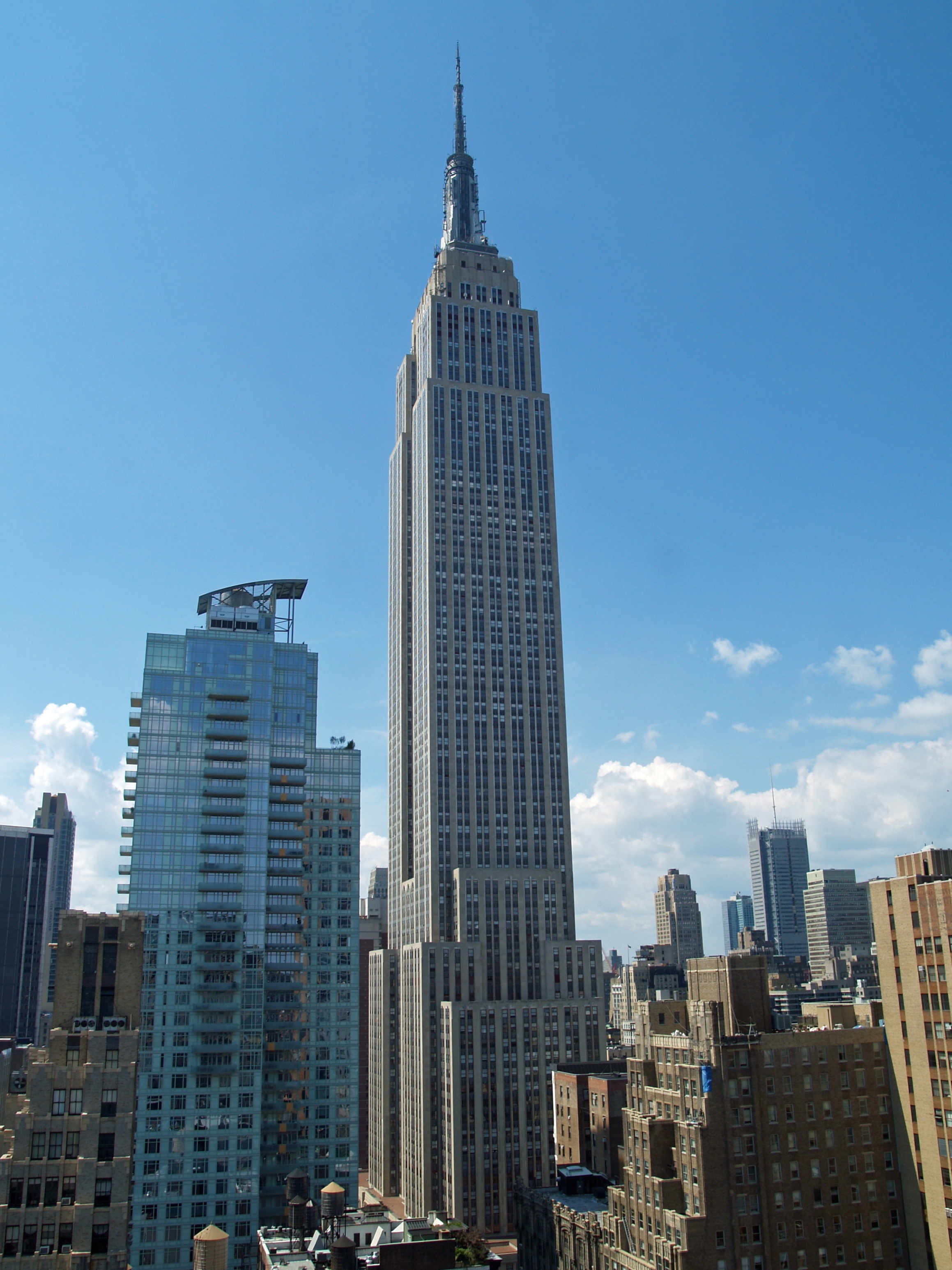 https://www.junctioneducation.com/wp-content/uploads/Empire_State_Building_by_David_Shankbone.jpg